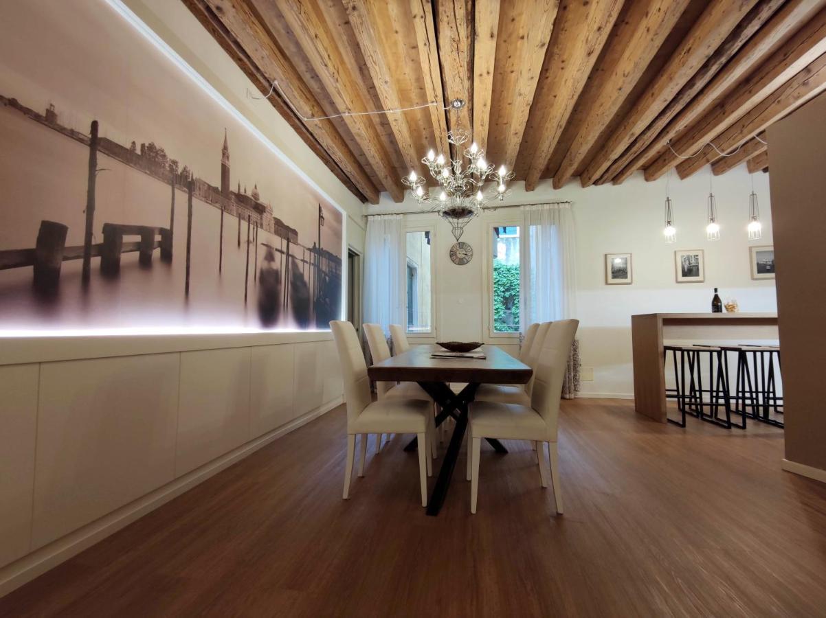 Deluxe 3 Bedroom Flat In Rialto Velence Kültér fotó