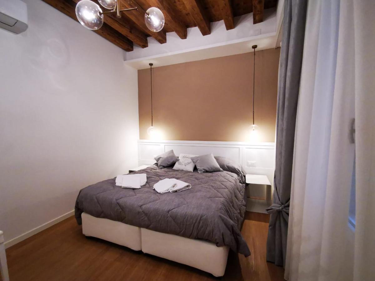 Deluxe 3 Bedroom Flat In Rialto Velence Kültér fotó